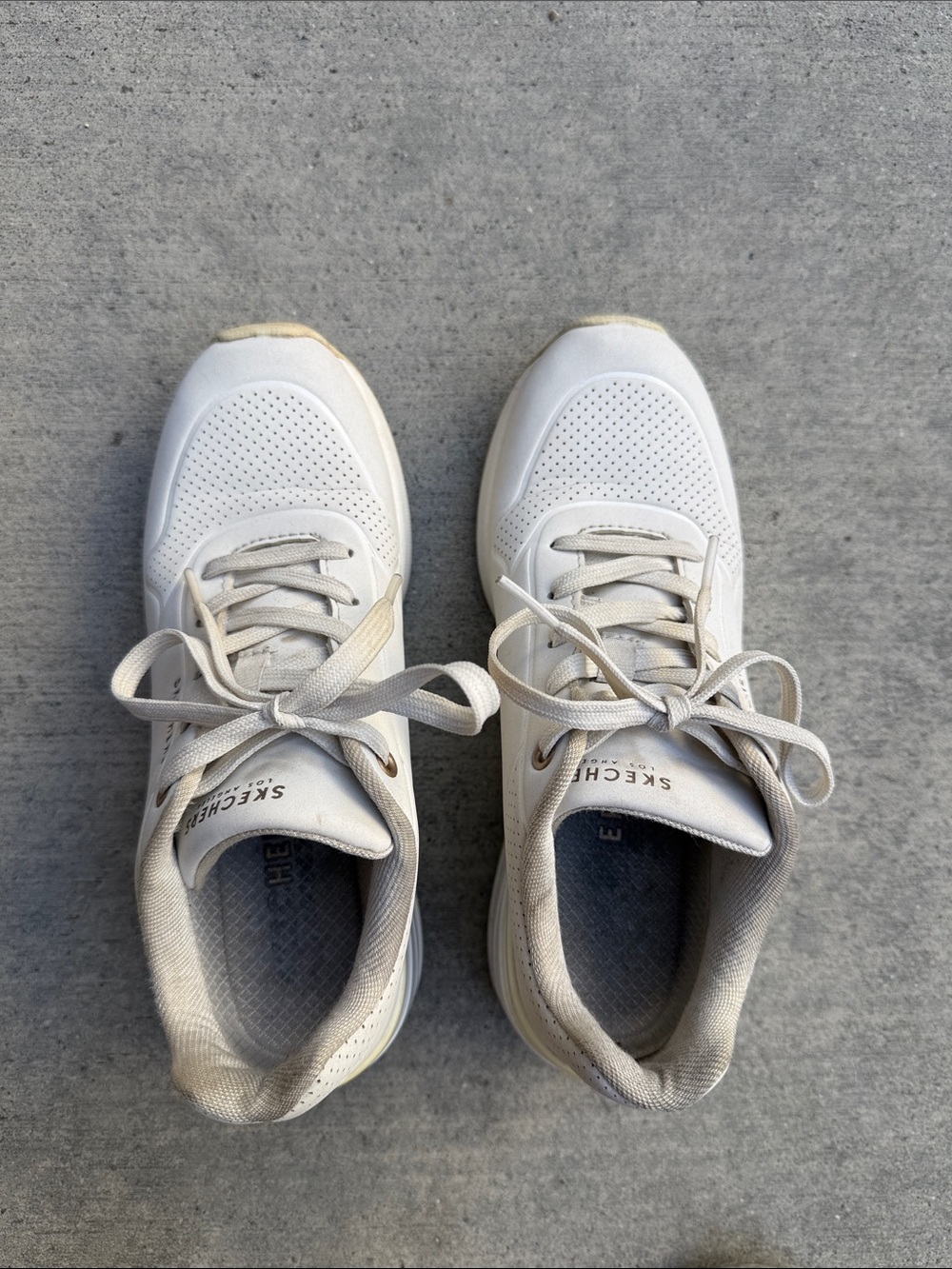 Skechers White Air-Cushioned Sneakers – Size 6.5